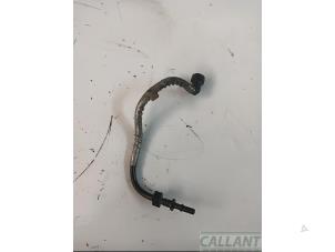 Gebruikte Brandstofleiding Jaguar F-Pace 2.0 D 180 16V AWD Prijs € 30,25 Inclusief btw aangeboden door Garage Callant