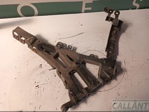 Gebruikte Bumpersteun links-achter Jaguar F-Pace 2.0 D 180 16V AWD Prijs € 18,15 Inclusief btw aangeboden door Garage Callant