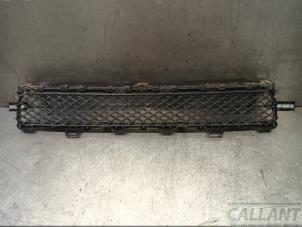 Gebruikte Grille Jaguar XF (CC9) 2.7 D V6 24V Prijs € 60,50 Inclusief btw aangeboden door Garage Callant