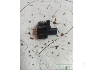 Gebruikte Airbag Sensor Landrover Defender II 3.0 D200 MHEV Prijs € 42,35 Inclusief btw aangeboden door Garage Callant