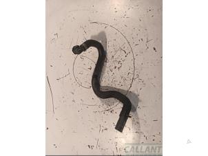 Gebruikte Koelwaterslang BMW X1 (F48) xDrive 25e 1.5 12V TwinPower Turbo Prijs € 24,20 Inclusief btw aangeboden door Garage Callant