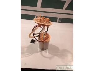 Gebruikte Tank element Pomp Landrover Defender II 3.0 D200 MHEV Prijs € 242,00 Inclusief btw aangeboden door Garage Callant