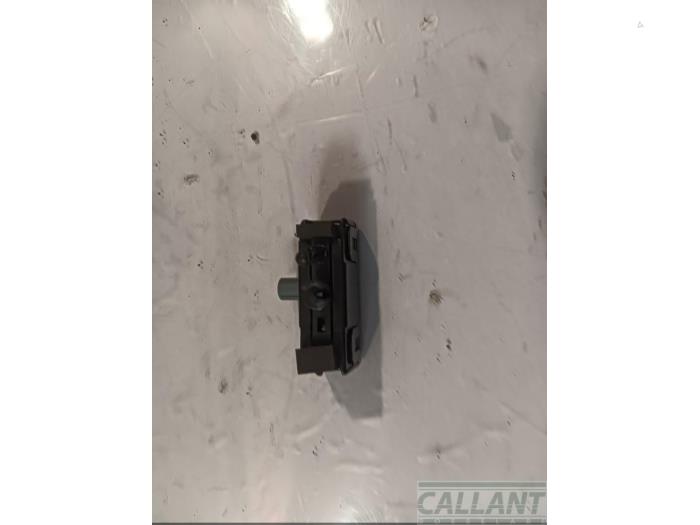 Gebruikte Antenne bluetooth Landrover Defender II 3.0 D200 MHEV Prijs € 30,25 Inclusief btw aangeboden door Garage Callant