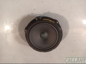 Gebruikte Luidspreker Landrover Defender II 3.0 D200 MHEV Prijs € 24,20 Inclusief btw aangeboden door Garage Callant