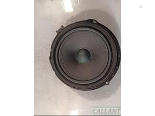 Gebruikte Luidspreker Landrover Defender II 3.0 D200 MHEV Prijs € 24,20 Inclusief btw aangeboden door Garage Callant