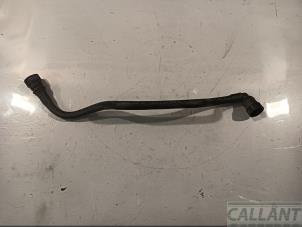 Gebruikte Brandstofleiding Landrover Defender II 3.0 D200 MHEV Prijs € 30,25 Inclusief btw aangeboden door Garage Callant