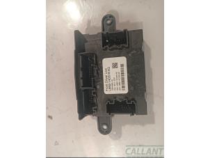 Gebruikte Deur module Landrover Velar Prijs € 66,55 Inclusief btw aangeboden door Garage Callant