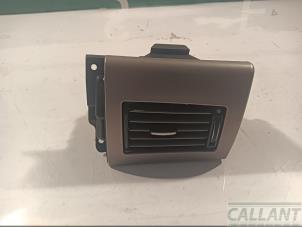 Gebruikte Luchtrooster Dashboard Jaguar XF (CC9) 3.0 S D V6 24V Prijs € 60,50 Inclusief btw aangeboden door Garage Callant