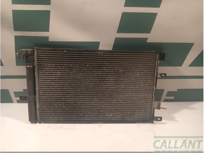 Gebruikte Airco Condensor Jaguar XF (CC9) 3.0 S D V6 24V Prijs € 90,75 Inclusief btw aangeboden door Garage Callant