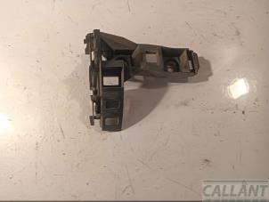 Gebruikte Bumpersteun links-achter Volkswagen Golf VII Variant (AUVV) 1.4 TSI BlueMotion Technology 125 16V Prijs € 12,10 Inclusief btw aangeboden door Garage Callant