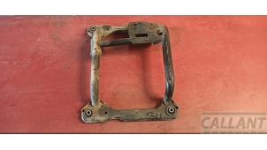 Gebruikte Versnellingsbak Steun Landrover Range Rover III (LM) 3.6 TDV8 32V Prijs € 139,15 Inclusief btw aangeboden door Garage Callant