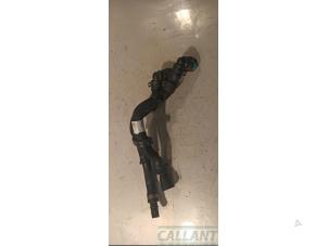 Gebruikte Waterpijp Landrover Discovery Sport (LC) 1.5 P300e 12V AWD Prijs € 48,40 Inclusief btw aangeboden door Garage Callant