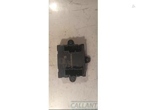 Gebruikte Deur module Landrover Discovery Sport (LC) 1.5 P300e 12V AWD Prijs € 66,55 Inclusief btw aangeboden door Garage Callant