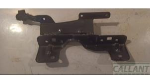 Gebruikte Steun (diversen) Landrover Discovery Sport (LC) 1.5 P300e 12V AWD Prijs € 24,20 Inclusief btw aangeboden door Garage Callant