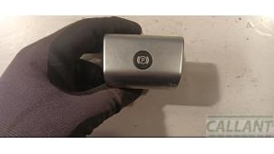 Gebruikte Handrem schakelaar Landrover Range Rover III (LM) 3.6 TDV8 32V Prijs € 42,35 Inclusief btw aangeboden door Garage Callant