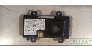 Gebruikte Draadloze oplader Landrover Discovery Sport (LC) 1.5 P300e 12V AWD Prijs € 139,15 Inclusief btw aangeboden door Garage Callant