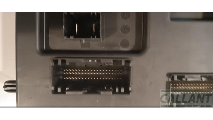 Computer Body Control van een Land Rover Discovery Sport (LC) 1.5 P300e 12V AWD 2020