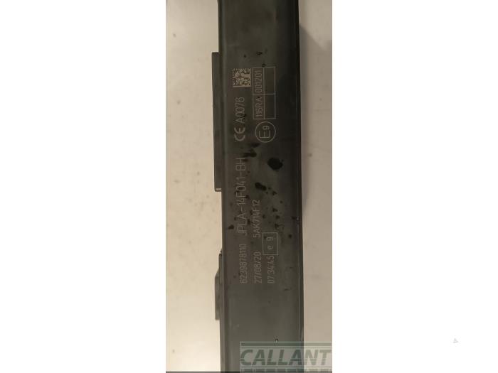 Computer Body Control van een Land Rover Discovery Sport (LC) 1.5 P300e 12V AWD 2020