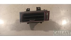 Gebruikte Luchtrooster Dashboard Landrover Discovery Sport (LC) 1.5 P300e 12V AWD Prijs € 30,25 Inclusief btw aangeboden door Garage Callant