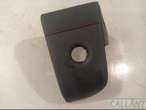 Gebruikte Dashboard deel Landrover Discovery Sport (LC) 1.5 P300e 12V AWD Prijs € 66,55 Inclusief btw aangeboden door Garage Callant