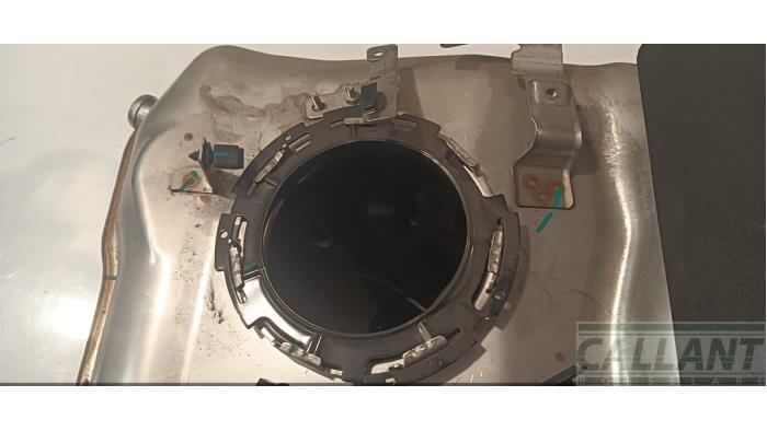 Tank van een Land Rover Discovery Sport (LC) 1.5 P300e 12V AWD 2020