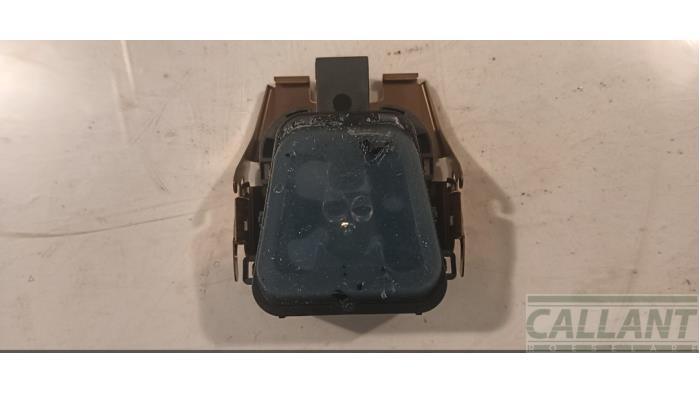 Regensensor van een Land Rover Discovery Sport (LC) 2.0 TD4 180 16V 2016