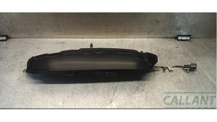 Achterlicht rechts van een Land Rover Range Rover V (LK) 3.0 V6 P510e 2022