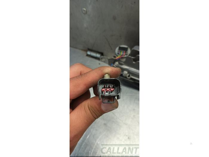 Achterlicht rechts van een Land Rover Range Rover V (LK) 3.0 V6 P510e 2022