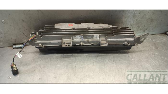 Achterlicht rechts van een Land Rover Range Rover V (LK) 3.0 V6 P510e 2022