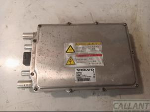Gebruikte Acculader Volvo V60 II (ZW) 2.0 T6 16V Twin Engine Prijs € 695,75 Inclusief btw aangeboden door Garage Callant