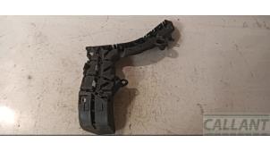 Gebruikte Bumpersteun links-achter Volvo V60 II (ZW) 2.0 T6 16V Twin Engine Prijs € 30,25 Inclusief btw aangeboden door Garage Callant