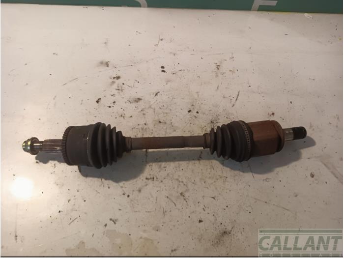 Gebruikte Aandrijfas links-voor Landrover Range Rover Sport (LS) 2.7 TDV6 24V Prijs € 114,95 Inclusief btw aangeboden door Garage Callant