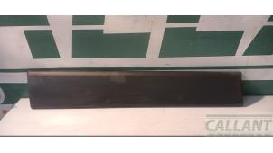 Gebruikte Sierstrip Opel Vivaro 2.0 CDTI Prijs € 36,30 Inclusief btw aangeboden door Garage Callant