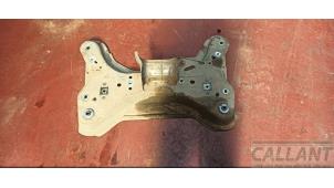 Gebruikte Subframe Opel Vivaro 2.0 CDTI Prijs € 151,25 Inclusief btw aangeboden door Garage Callant