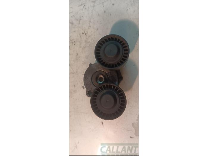 Gebruikte Spanrol Multiriem Landrover Discovery Sport (LC) 2.0 TD4 150 16V Prijs € 60,50 Inclusief btw aangeboden door Garage Callant