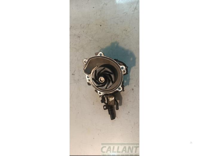 Gebruikte Waterpomp Landrover Discovery Sport (LC) 2.0 TD4 150 16V Prijs € 60,50 Inclusief btw aangeboden door Garage Callant