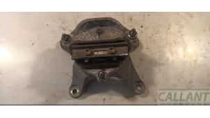 Gebruikte Versnellingsbak Steun Audi A6 Avant (C7) 2.0 TDI 16V Prijs € 60,50 Inclusief btw aangeboden door Garage Callant