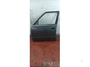 Gebruikte Deur 4Deurs links-voor Landrover Range Rover III (LM) 2.9 TD6 24V Prijs € 242,00 Inclusief btw aangeboden door Garage Callant