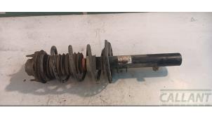 Gebruikte Schokdemper links-voor BMW X4 (G02) xDrive 20d 2.0 TwinPower Turbo 16V Prijs € 90,75 Inclusief btw aangeboden door Garage Callant