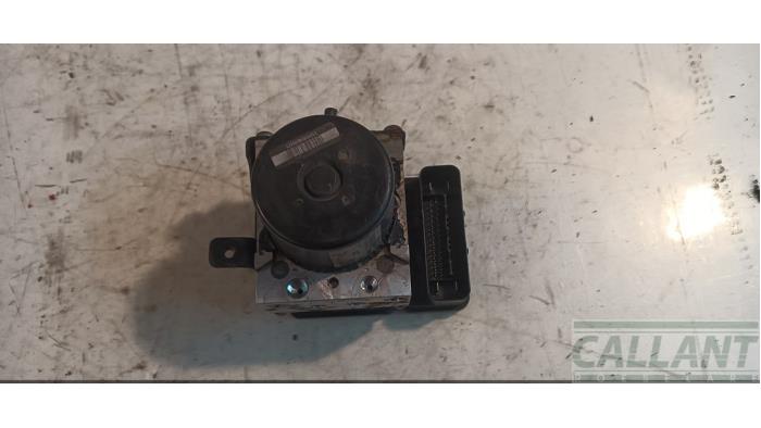 Gebruikte ABS Pomp Jaguar S-type (X200) 4.2 V8 32V Prijs € 272,25 Inclusief btw aangeboden door Garage Callant