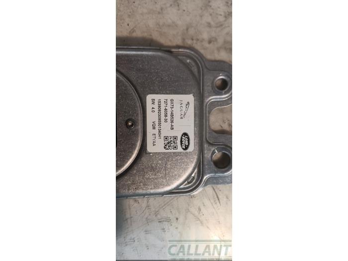 Accu controle module van een Jaguar XE 2.0d 180 16V 2016