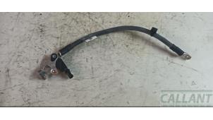 Gebruikte Accupool Jaguar XE 2.0d 180 16V Prijs € 42,35 Inclusief btw aangeboden door Garage Callant