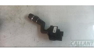 Gebruikte Pinker Schakelaar Jaguar XE 2.0d 180 16V Prijs € 30,25 Inclusief btw aangeboden door Garage Callant