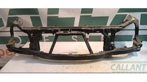 Gebruikte Frontpaneel Landrover Range Rover IV (LG) 4.4 SDV8 32V Prijs € 363,00 Inclusief btw aangeboden door Garage Callant