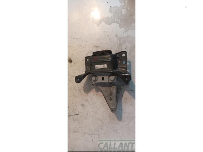 Gebruikte Versnellingsbak Steun Volkswagen Golf VII Variant (AUVV) 1.6 TDI BMT 16V Prijs € 30,25 Inclusief btw aangeboden door Garage Callant
