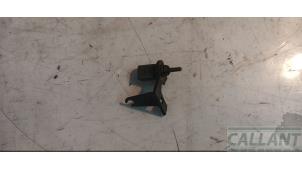 Gebruikte Temperatuursensor buiten Volkswagen Golf VII Variant (AUVV) 1.6 TDI BMT 16V Prijs € 12,10 Inclusief btw aangeboden door Garage Callant