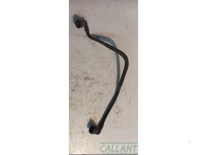 Gebruikte Brandstofleiding Landrover Range Rover IV (LG) 4.4 SDV8 32V Prijs € 24,20 Inclusief btw aangeboden door Garage Callant