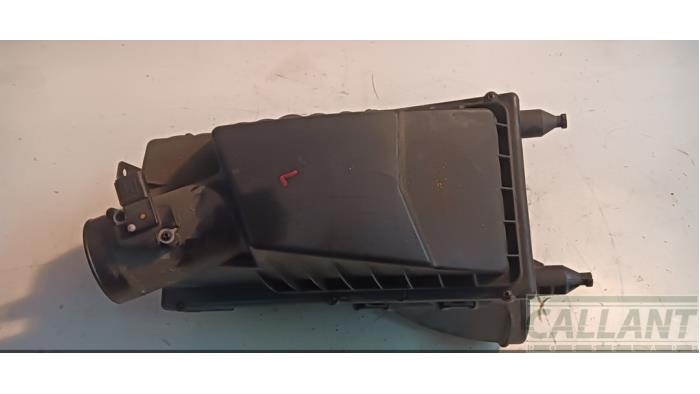 Gebruikte Luchtfilterhuis Landrover Range Rover IV (LG) 4.4 SDV8 32V Prijs € 151,25 Inclusief btw aangeboden door Garage Callant