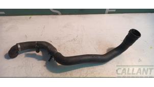 Gebruikte Radiateurslang Landrover Range Rover IV (LG) 4.4 SDV8 32V Prijs € 90,75 Inclusief btw aangeboden door Garage Callant