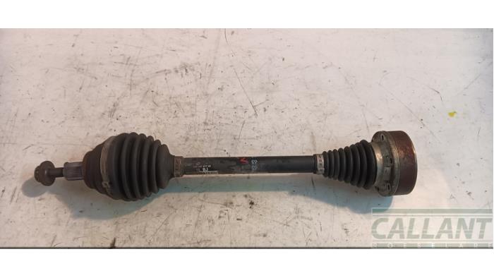 Gebruikte Aandrijfas links-voor Volkswagen Golf VII Variant (AUVV) 1.6 TDI BMT 16V Prijs € 90,75 Inclusief btw aangeboden door Garage Callant